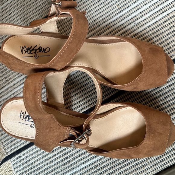 Tan Mossimo Stilettos - Picture 5 of 5